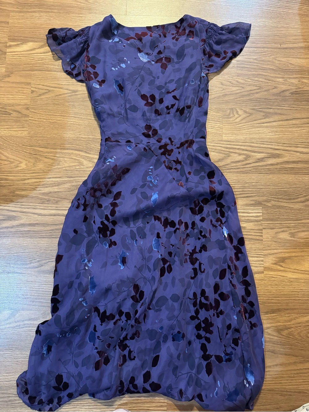 Jones New York Purple Velvet Floral V‑Neck Midi Dress - Picture 3 of 12
